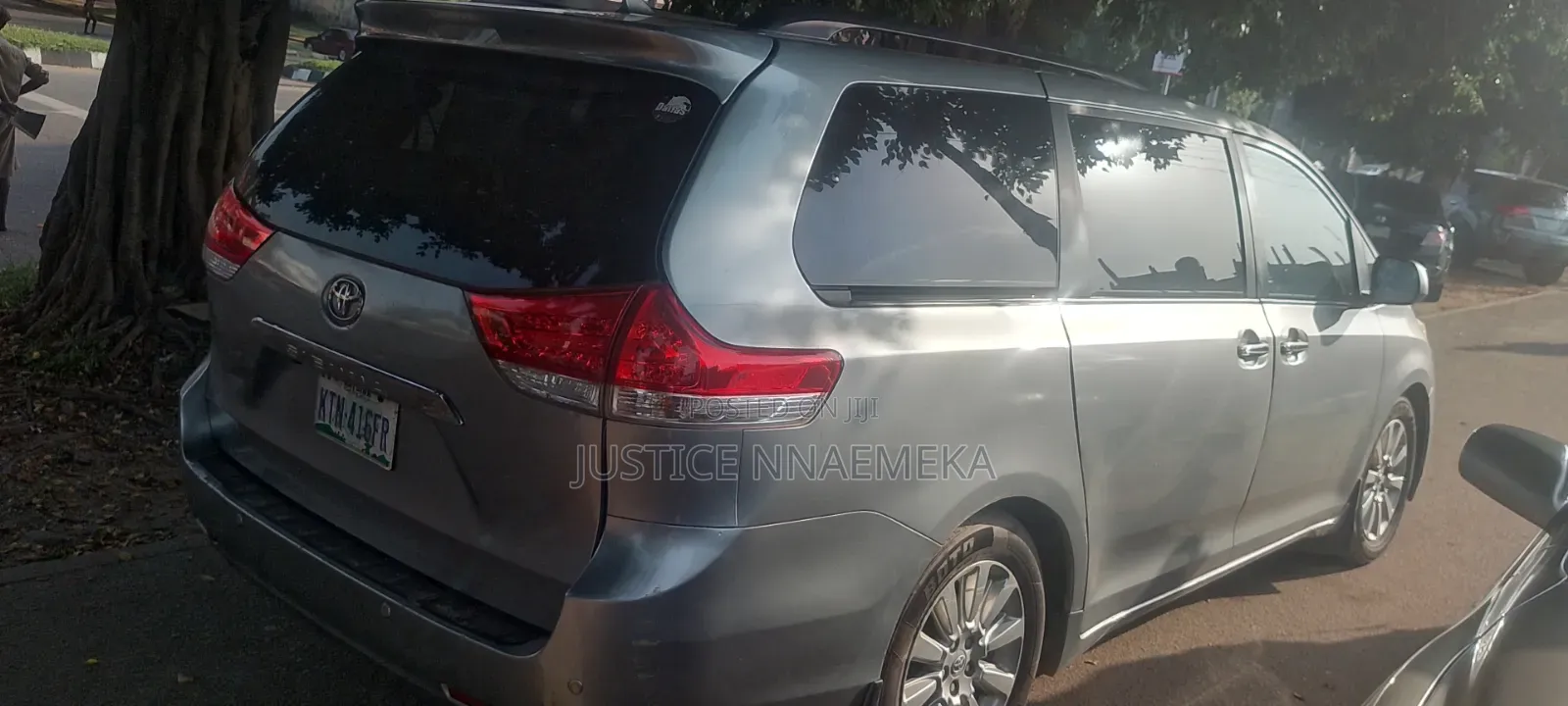 Toyota Sienna 2011 Gray
