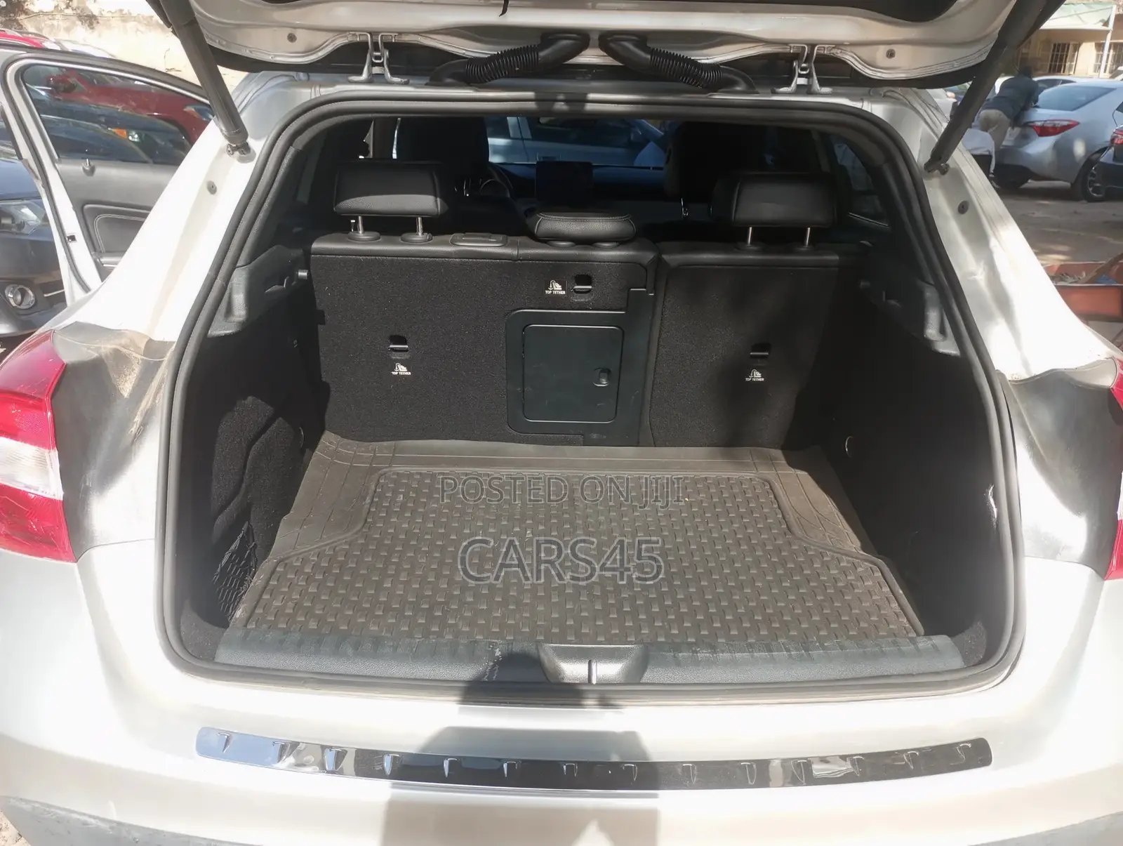 Mercedes-Benz GLA 250 2017 Silver