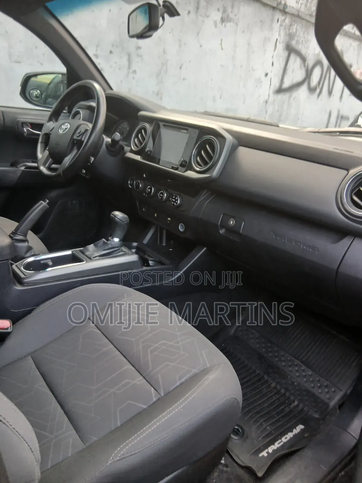 Toyota Tacoma 2017 Gray