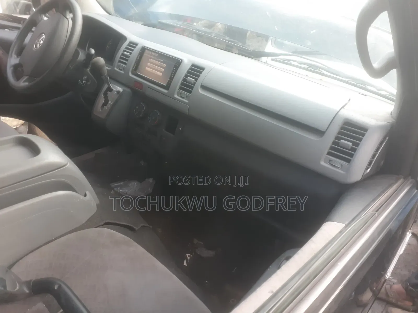 Toyota HiAce 2012 Blue