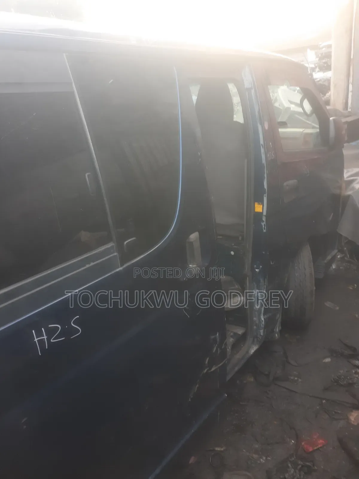 Toyota HiAce 2012 Blue