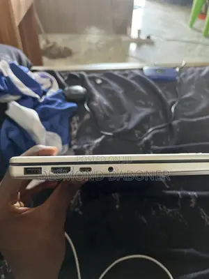 Laptop HP 14-ep0063 8GB Intel Core i5 SSD 512GB
