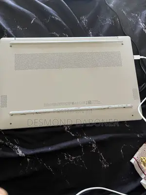 Laptop HP 14-ep0063 8GB Intel Core i5 SSD 512GB
