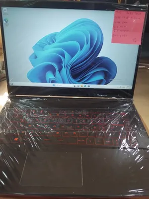 Laptop MSI GF65 Thin 10UE 16GB Intel Core i7 SSD 512GB