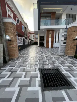 5bdrm Duplex in Sangotedo for sale
