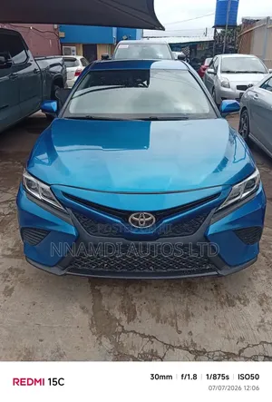 Toyota Camry 2020 Blue