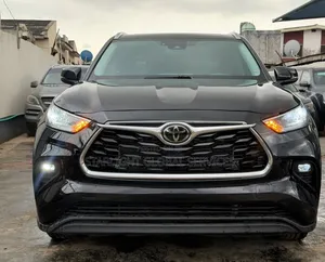Toyota Highlander L 2021 Black