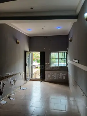 Mini Flat in Apo Mechanic Estate for rent