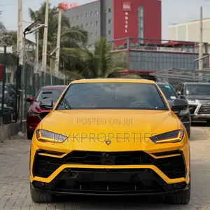 Lamborghini Urus 2022 Yellow