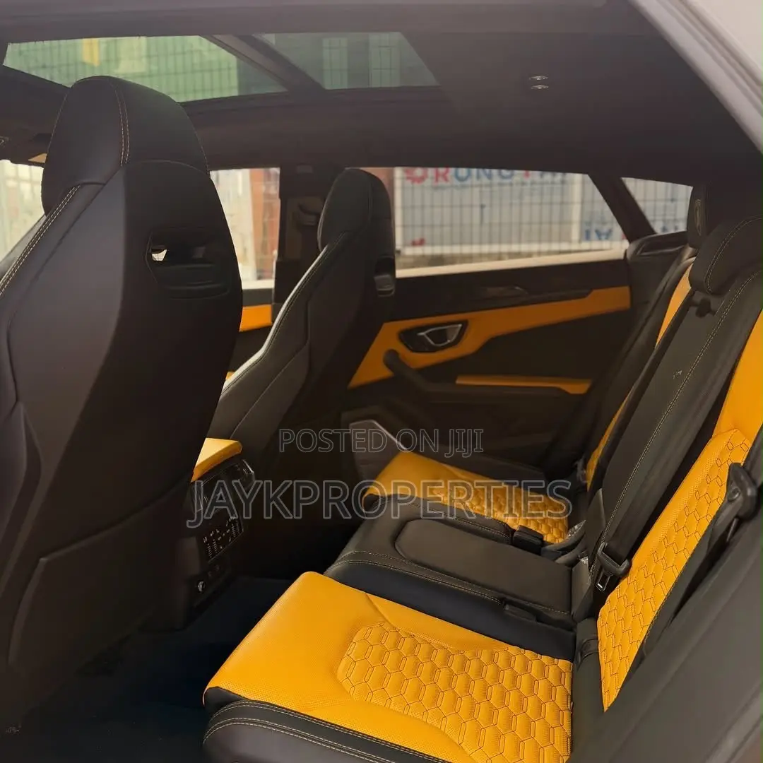 Lamborghini Urus 2022 Yellow