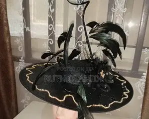 Exquisite Fascinator
