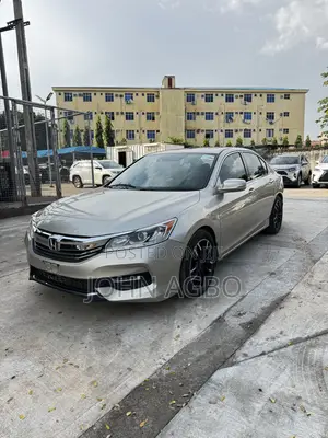 Honda Accord EX-L V-6 4dr Sedan FWD (3.5L 6cyl 6A) 2016 Gold