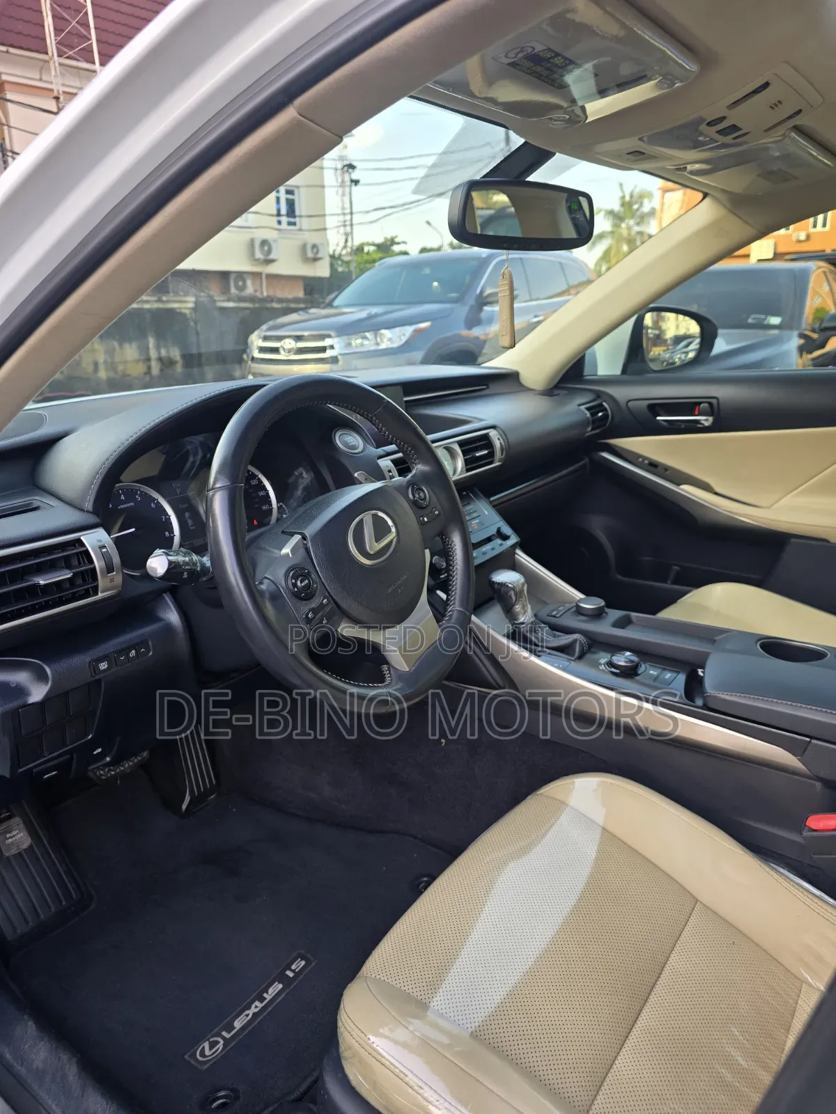 Lexus IS 2014 White