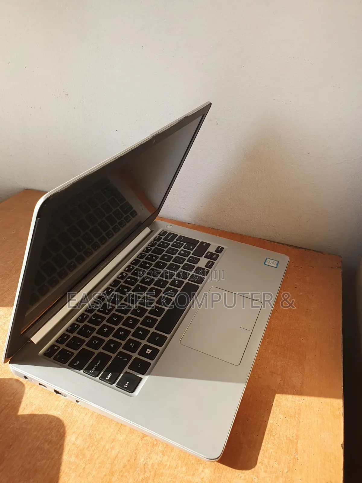 Laptop Dell Inspiron 13 5370 8GB Intel Core i5 SSD 256GB