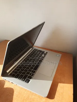 Laptop Dell Inspiron 13 5370 8GB Intel Core i5 SSD 256GB