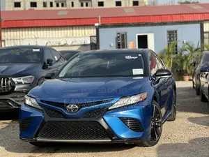 Toyota Camry XSE (2.5L 4cyl 8A) 2019 Blue