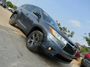 Toyota Highlander 2016 Blue