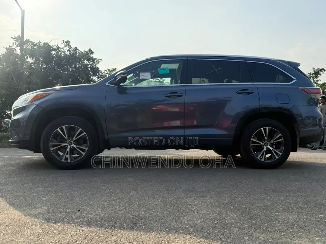 Toyota Highlander 2016 Blue