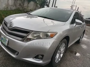 Toyota Venza LE AWD 2013 Silver