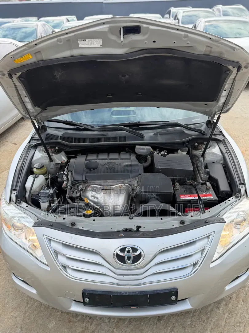 Toyota Camry 2011