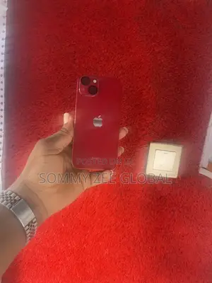 Apple iPhone 13 128 GB Red
