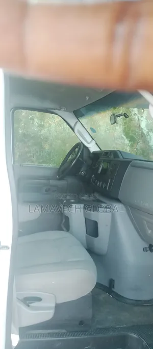 Ford E250 2010 White