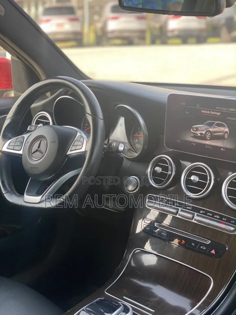 Mercedes-Benz GLC-Class 2019 Red