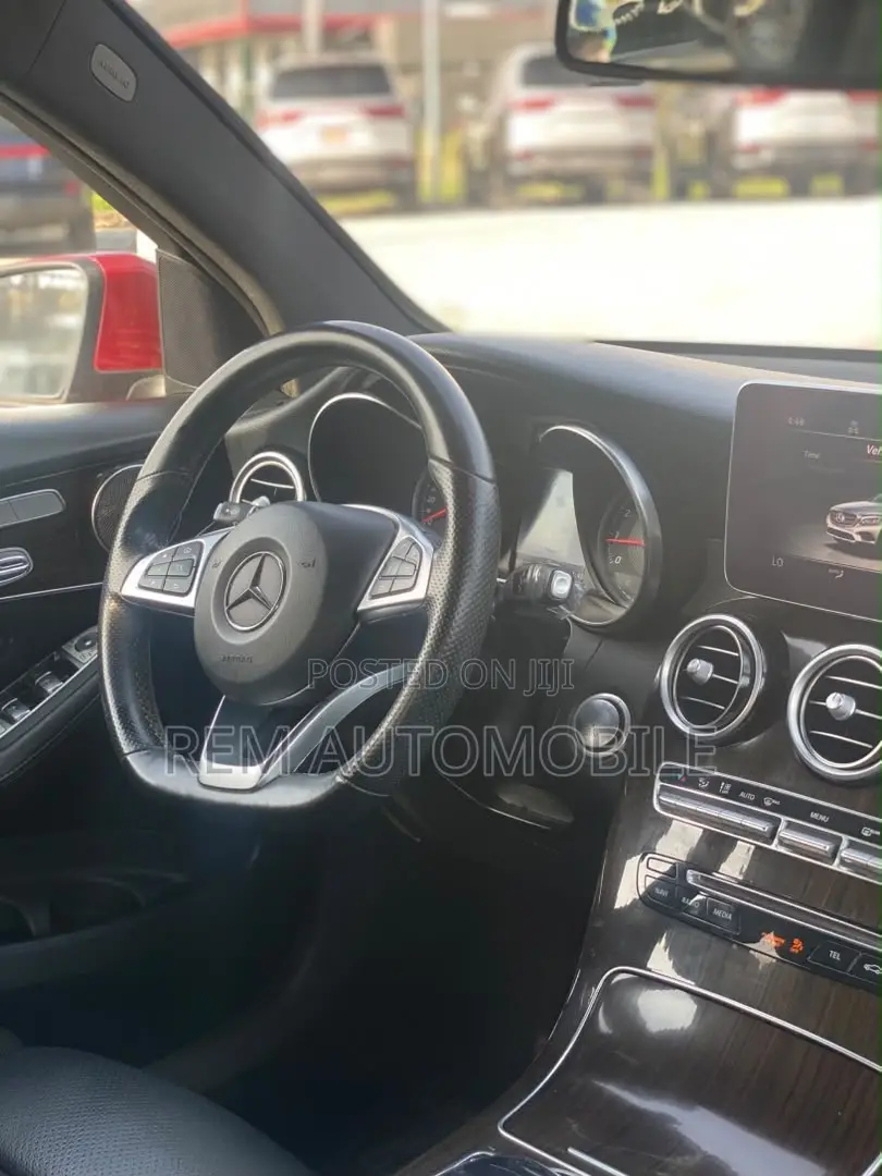 Mercedes-Benz GLC-Class 2019 Red