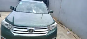 Toyota Highlander 2011 Pearl
