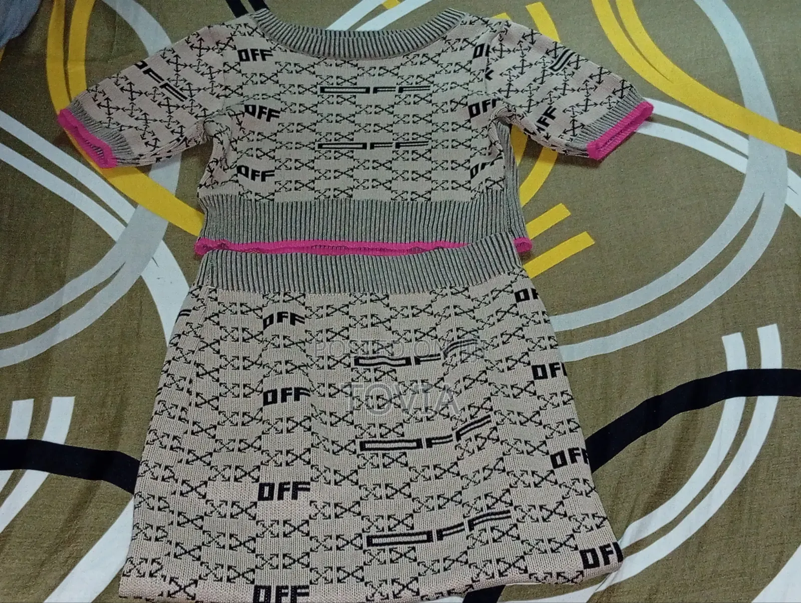 Beautiful OFF White 2pc Set