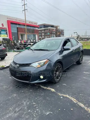 Toyota Corolla S Plus 4dr Sedan (1.8L 4cyl 6M) 2015 Gray