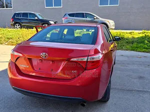 Toyota Corolla 2015 Red