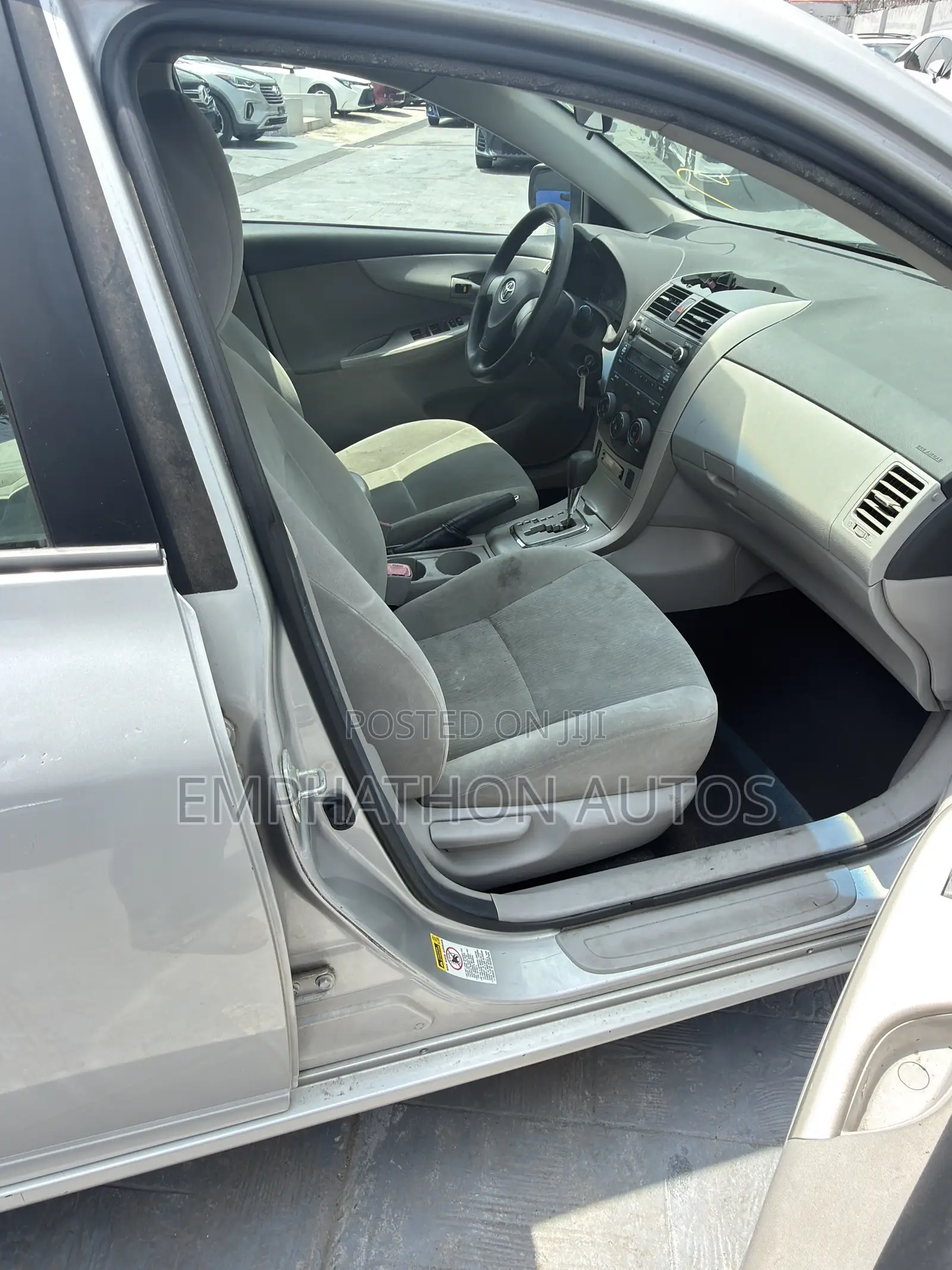 Toyota Corolla 2012 Silver