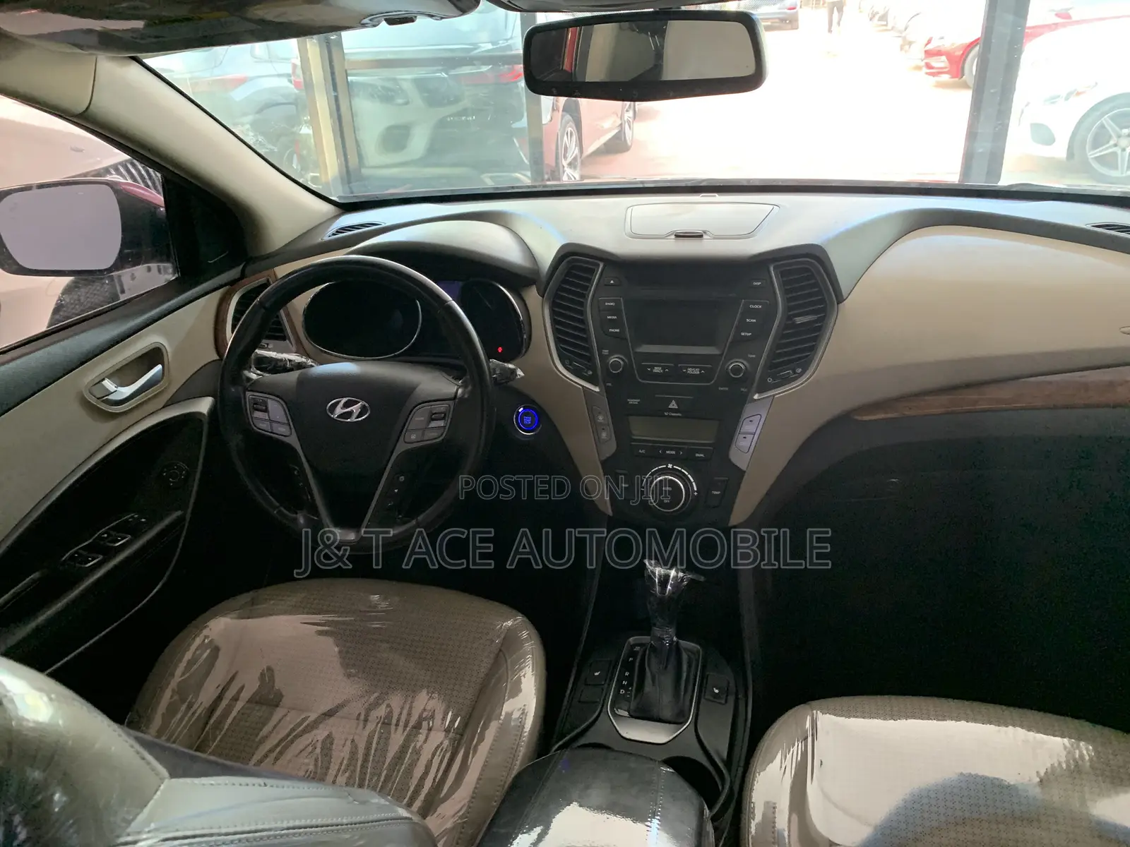 Hyundai Santa Fe 2014 Red