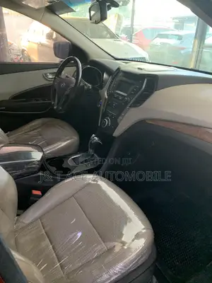 Hyundai Santa Fe 2014 Red