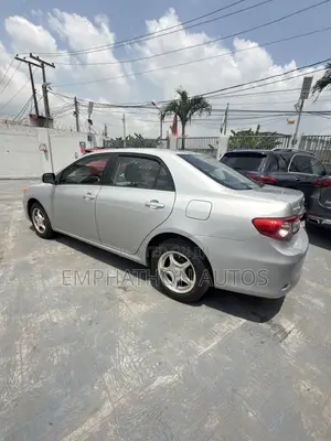 Toyota Corolla 2012 Silver