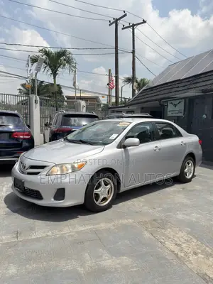 Toyota Corolla 2012 Silver