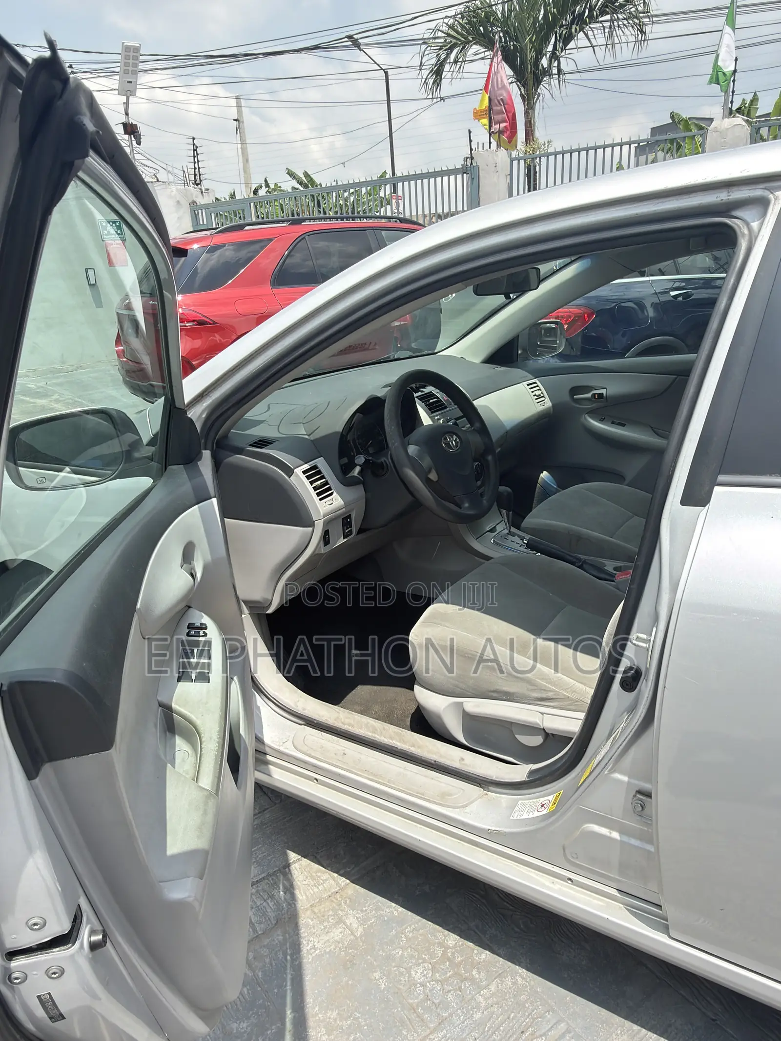 Toyota Corolla 2012 Silver