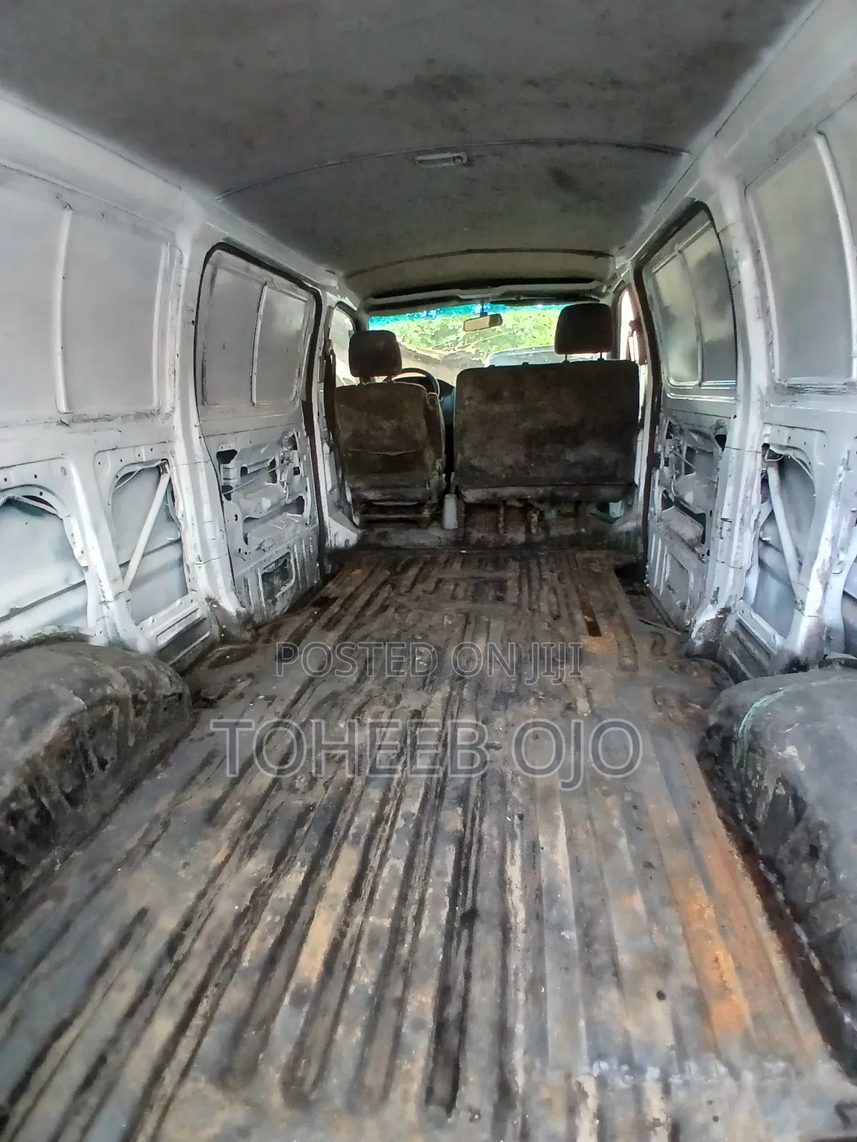 Toyota HiAce 1982 White