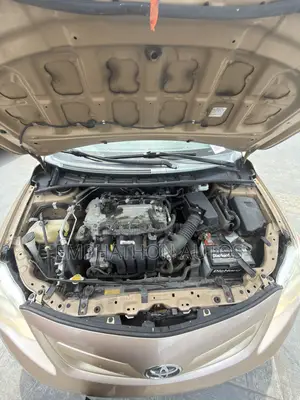 Toyota Corolla 2012 Gold