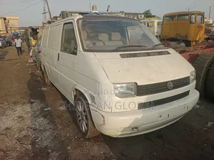 Volkswagen Transporter 2004 White