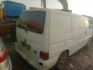 Volkswagen Transporter 2004 White