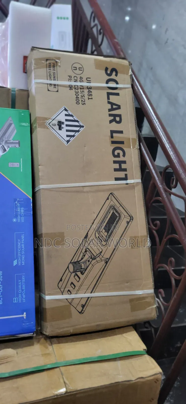 100w Blue Carbon Solar Street Light