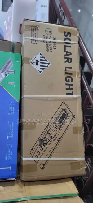 100w Blue Carbon Solar Street Light