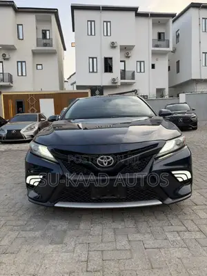 Toyota Camry XSE (2.5L 4cyl 8A) 2019 Green