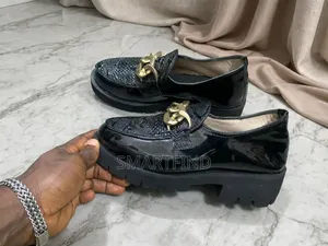 Quality Black Cover Shoe for Men