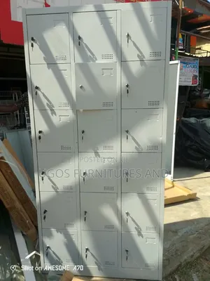 Worker's Locker 18 Doors