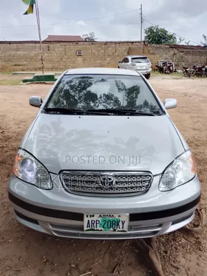 Toyota Corolla LE 2004 Silver