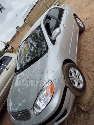 Toyota Corolla LE 2004 Silver
