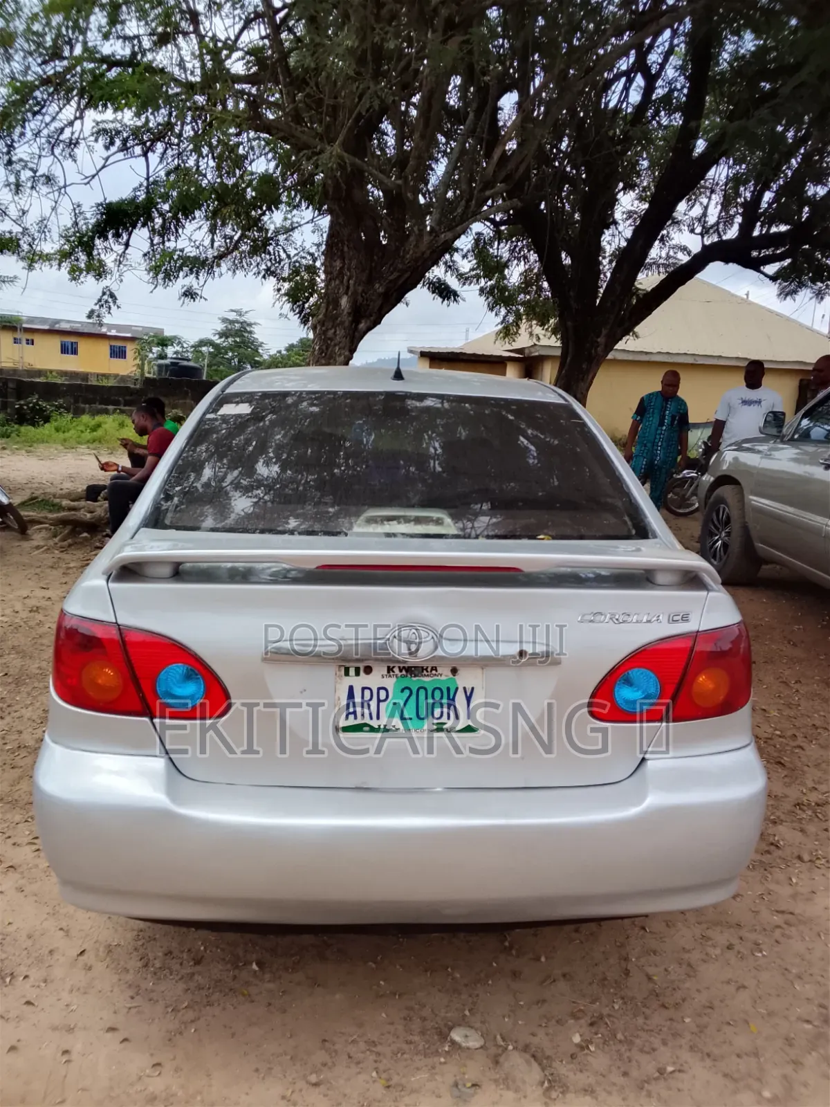 Toyota Corolla LE 2004 Silver